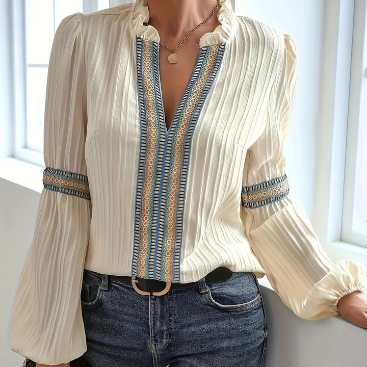 Teodora - Modische Rüschenbluse mit Tiefem V-Ausschnitt
