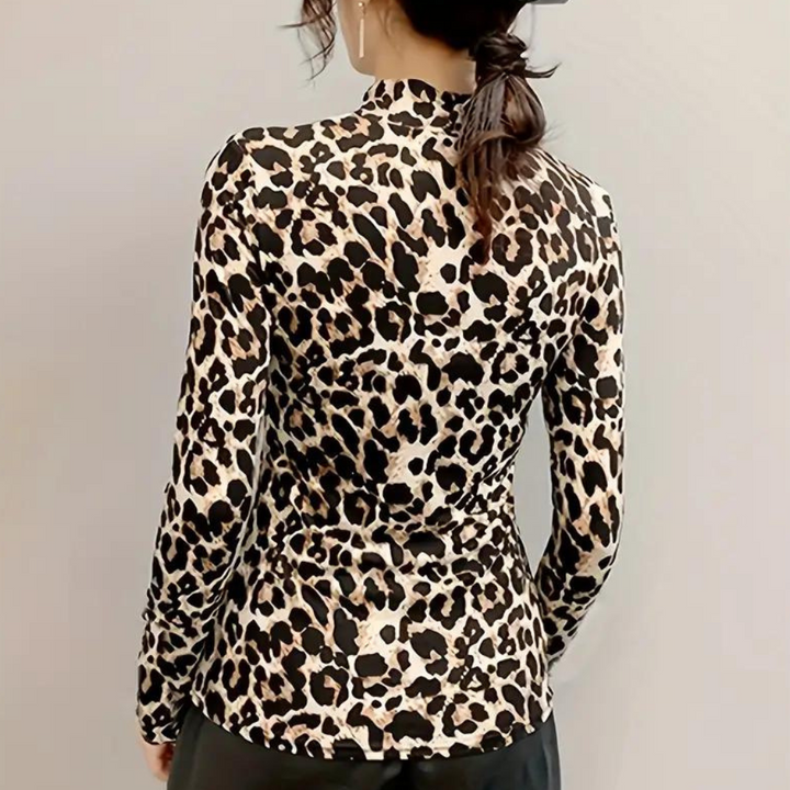 Dorotea – Elegantes Damen-Oberteil mit Auffälligem Leopardenmuster