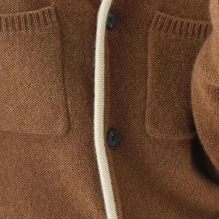 Mahaut - Weiche Damenstrickjacke mit Knopfleiste