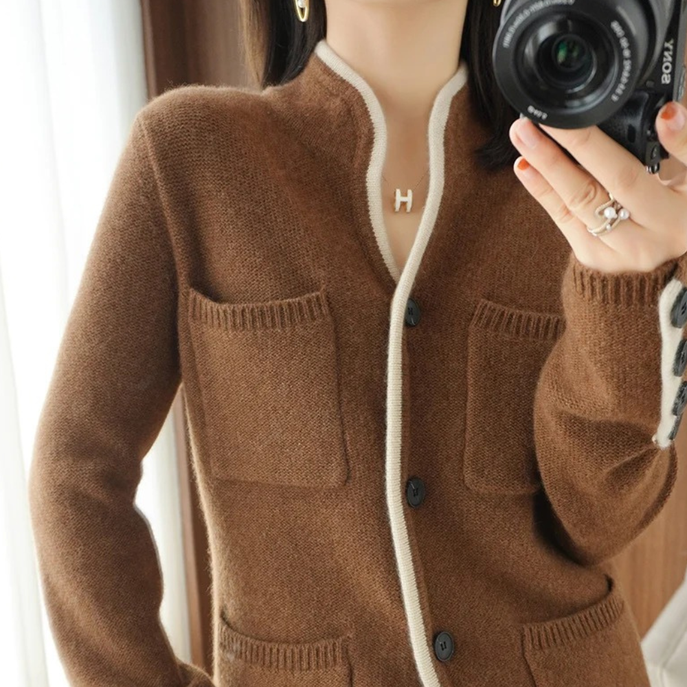 Mahaut - Weiche Damenstrickjacke mit Knopfleiste