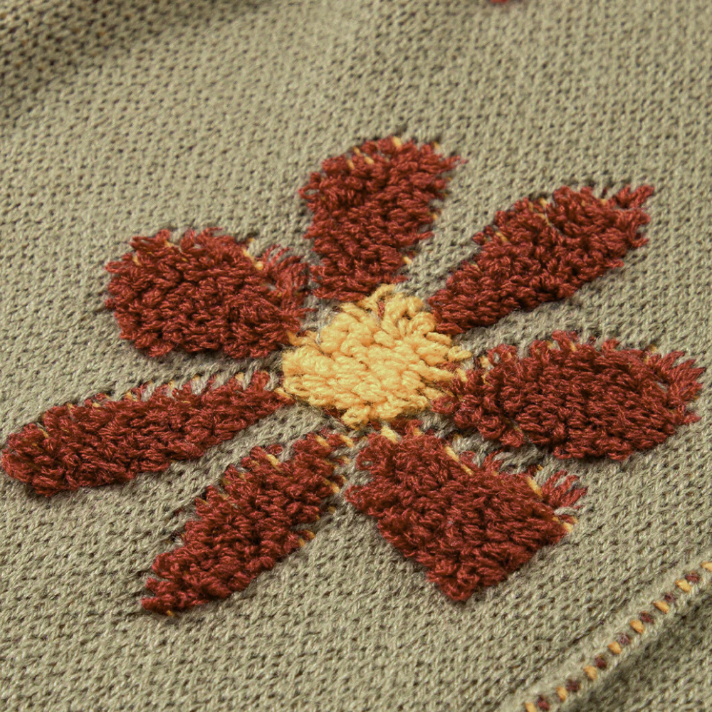 Honoria - Damenpullover mit Floralem Strickmuster